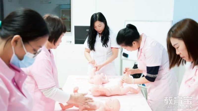 揭秘母婴护理师培训：价格背后的价值考量