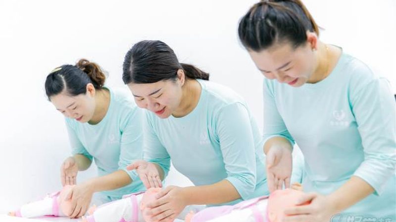 小型月子中心加盟店如何成功运营？关键点解析**